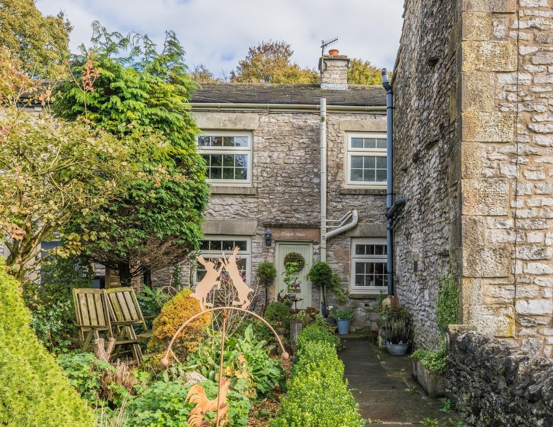 Earl Sterndale, Buxton